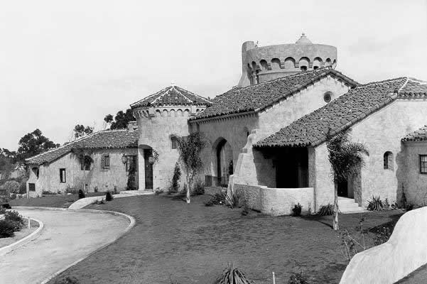 The Del Mar Castle Gallery